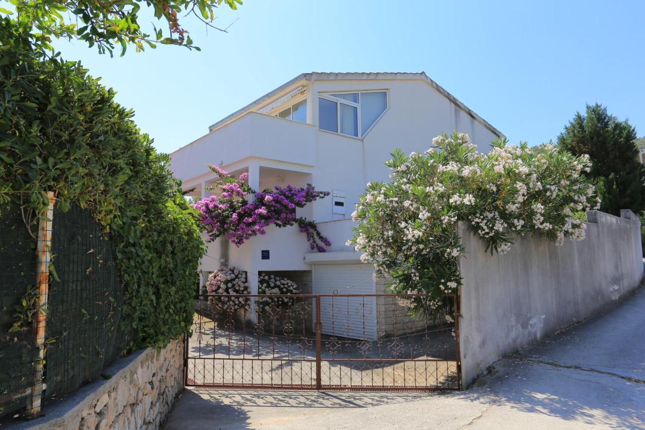 Apartments By The Sea Slatine, Ciovo - 16345 Екстер'єр фото